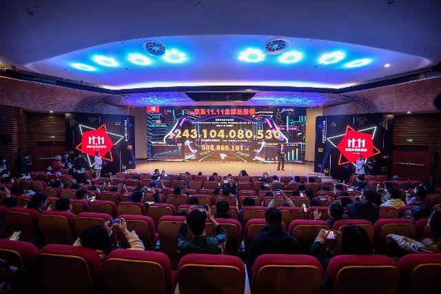 (201111) -- HANGZHOU\/BEIJING, Nov. 11, 2020 (Xinhua) -- The giant screen shows sales of E-commerce giant JD.com between Nov. 1 and 2:26 p.m. of Nov. 11, at its headquarters in Beijing, capital of China, Nov. 11, 2020. (Xinhua\/Peng Ziyang
