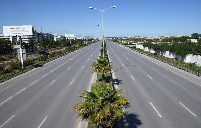 (210513) -- TUNIS, May 13, 2021 (Xinhua) -- Photo taken on May 13, 2021 shows an empty street due to general lockdown during Eid al-Fitr in Tunis, Tunisia. Tunisia imposes a general lockdown for a period of seven days starting from May 9 to May 16 to contain the rapid spread of COVID-19 in the country. (Photo by Adel Ezzine\/Xinhua