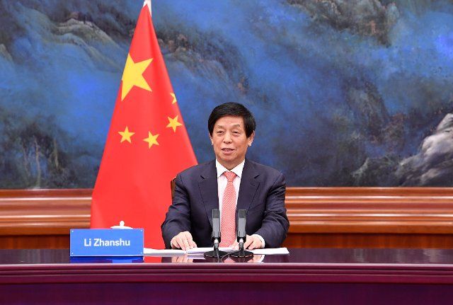 (210519) -- BEIJING, May 19, 2021 (Xinhua) -- Li Zhanshu, chairman of the National People\