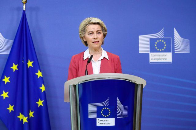 (210727) -- BRUSSELS, July 27, 2021 (Xinhua) -- European Commission President Ursula von der Leyen makes a statement on the European Union (EU) Vaccines Strategy in Brussels, Belgium, July 27, 2021. Seventy percent of adults in EU have received at least one vaccine dose against COVID-19, she said on Tuesday. (Xinhua\/Zhang Cheng