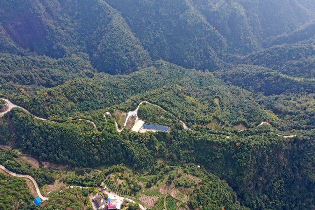 (211029) -- LINGCHUAN, Oct. 29, 2021 (Xinhua) -- Aerial photo shows a view of Haiyang Township, Lingchuan County, south China\
