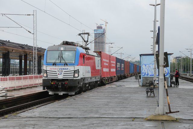 (211225) -- BEIJING, Dec. 25, 2021 (Xinhua) -- A China-Europe freight train carrying hundreds of tons of medical equipment from China arrives in Belgrade, Serbia on May 26, 2020. (Xinhua\/Shi Zhongyu