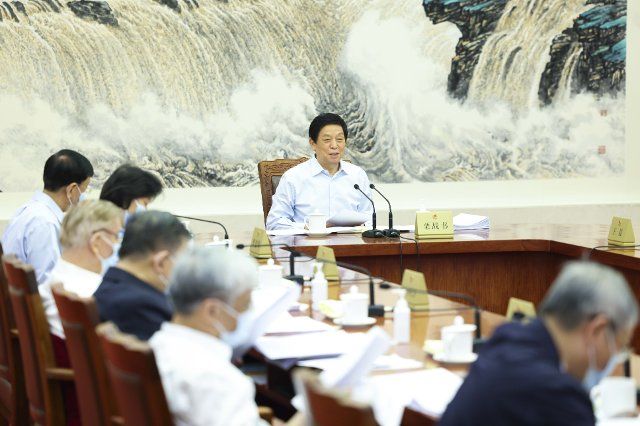 (220530) -- BEIJING, May 30, 2022 (Xinhua) -- Li Zhanshu, chairman of the National People\