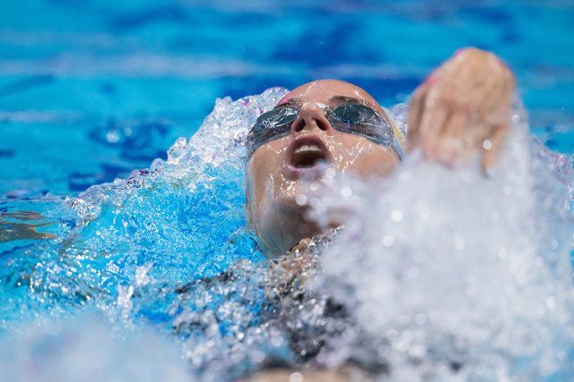 (220625) -- BUDAPEST, June 25, 2022 (Xinhua) -- Kaylee McKeown of Australia competes during the women\