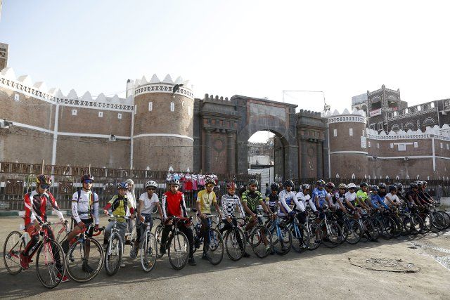 (220625) -- SANAA, June 25, 2022 (Xinhua) -- Cyclists take part in a race to commemorate Olympic Day in Sanaa, Yemen, June 24, 2022. (Photo by Mohammed Mohammed\/Xinhua