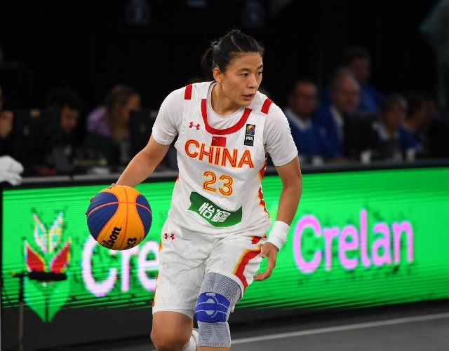 (220626) -- ANTWERP, June 26, 2022 (Xinhua) -- Wang Lili of China dribbles during the FIBA 3X3 World Cup women\