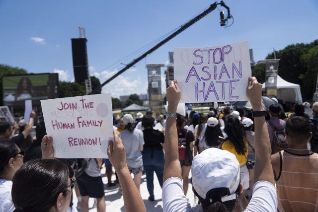 (220626) -- WASHINGTON, June 26, 2022 (Xinhua) -- Demonstrators attend the "Unity March" in Washington, D.C., the United States, June 25, 2022. Asian Americans from across the United States came to Washington, D.C. on Saturday to call for an end to racial hatred and violence that has increased significantly amidst the COVID-19 pandemic. (Xinhua\/Liu Jie