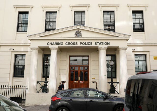 (220808) -- LONDON, Aug. 8, 2022 (Xinhua) -- A man enters a police station in London, Britain, on Aug. 8, 2022. The Metropolitan Police (Met), Britain\