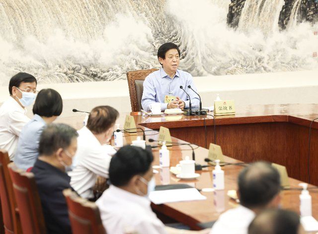 (220901) -- BEIJING, Sept. 1, 2022 (Xinhua) -- Li Zhanshu, chairman of the National People\
