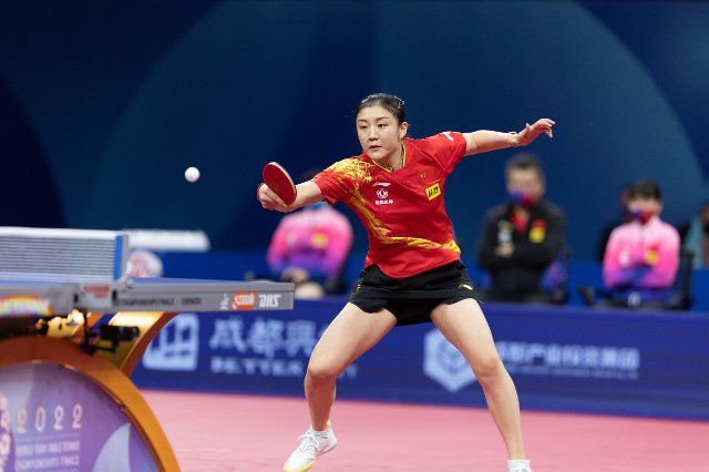 (221008) -- CHENGDU, Oct. 8, 2022 (Xinhua) -- Chen Meng of China hits a return against Kihara Miyuu of Japan during the women\