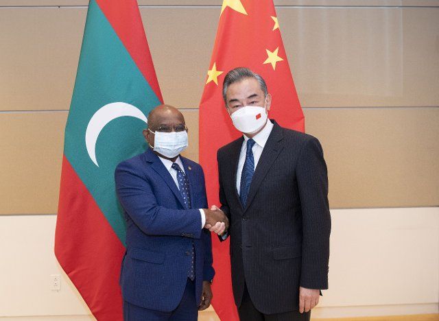(220925) -- NEW YORK, Sept. 25, 2022 (Xinhua) -- Chinese State Councilor and Foreign Minister Wang Yi (R) meets with Maldives Foreign Minister Abdulla Shahid on the sidelines of the 77th session of the United Nations General Assembly in New York, the United States, Sept. 24, 2022. (Xinhua\/Liu Jie