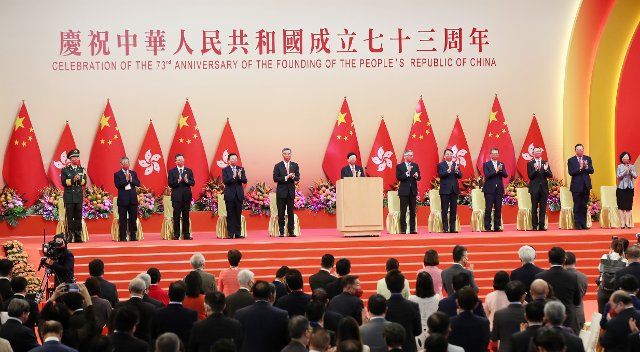 (221001) -- HONG KONG, Oct. 1, 2022 (Xinhua) -- Photo taken on Oct. 1, 2022 shows a reception celebrating the 73rd anniversary of the founding of the People\