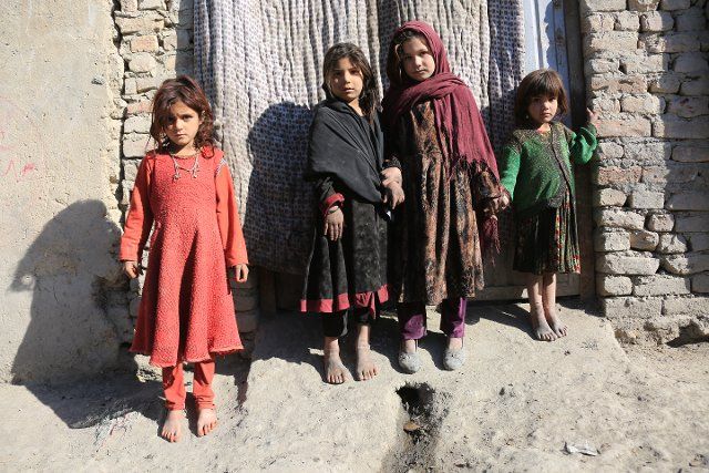 (221129) -- KABUL, Nov. 29, 2022 (Xinhua) -- Children are seen at an internally displaced people\