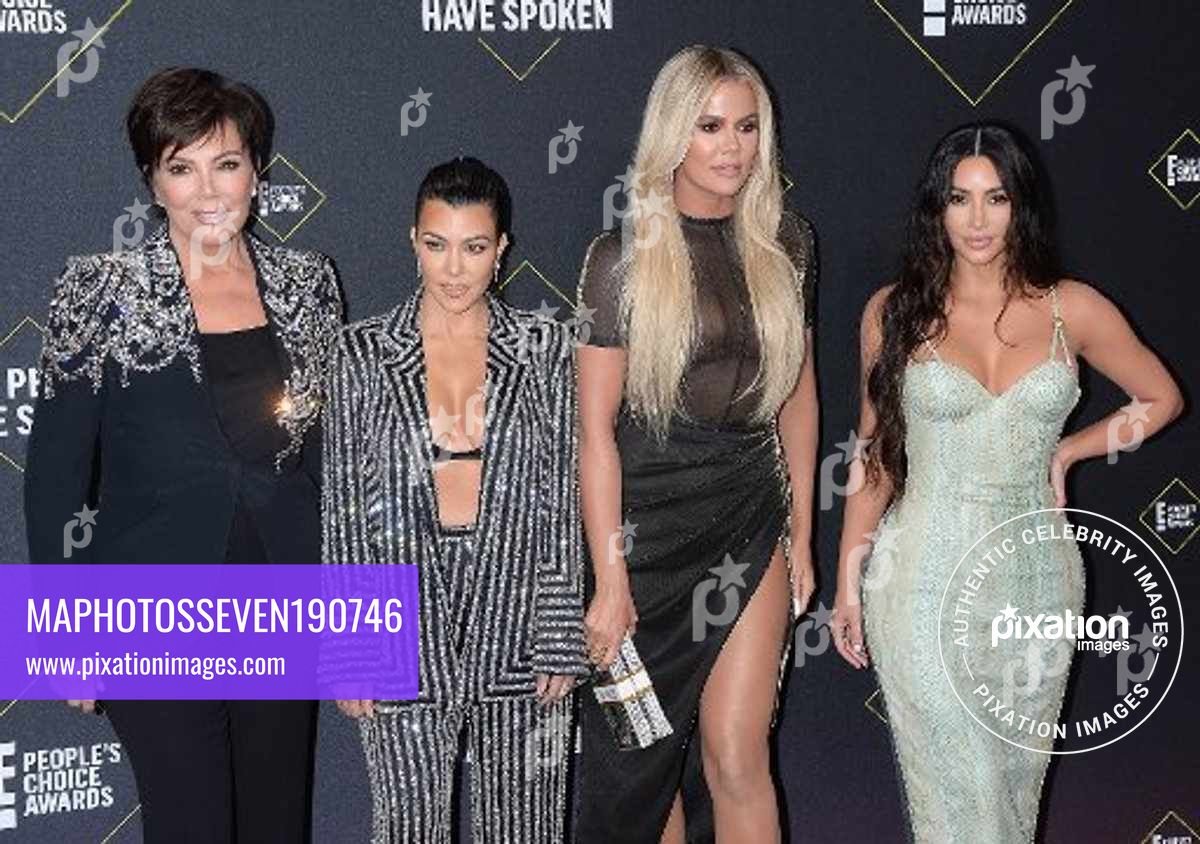 45th Annual Peoples Choice Awards Arrivals, Kris Jenner, Kourtney Kardashian and Khloe Kardashian