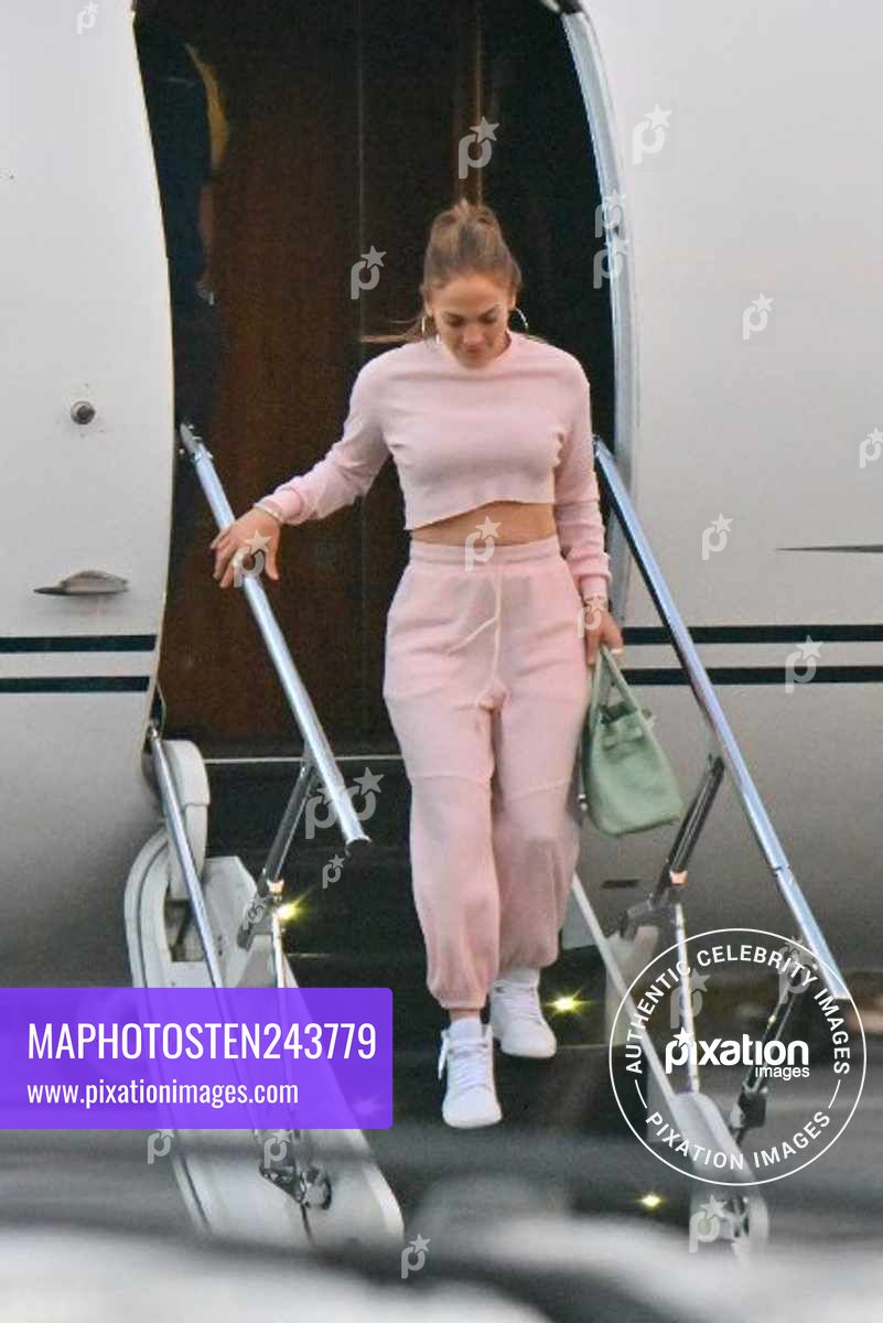 Ben Affleck and Jennifer Lopez arrive back home in LA